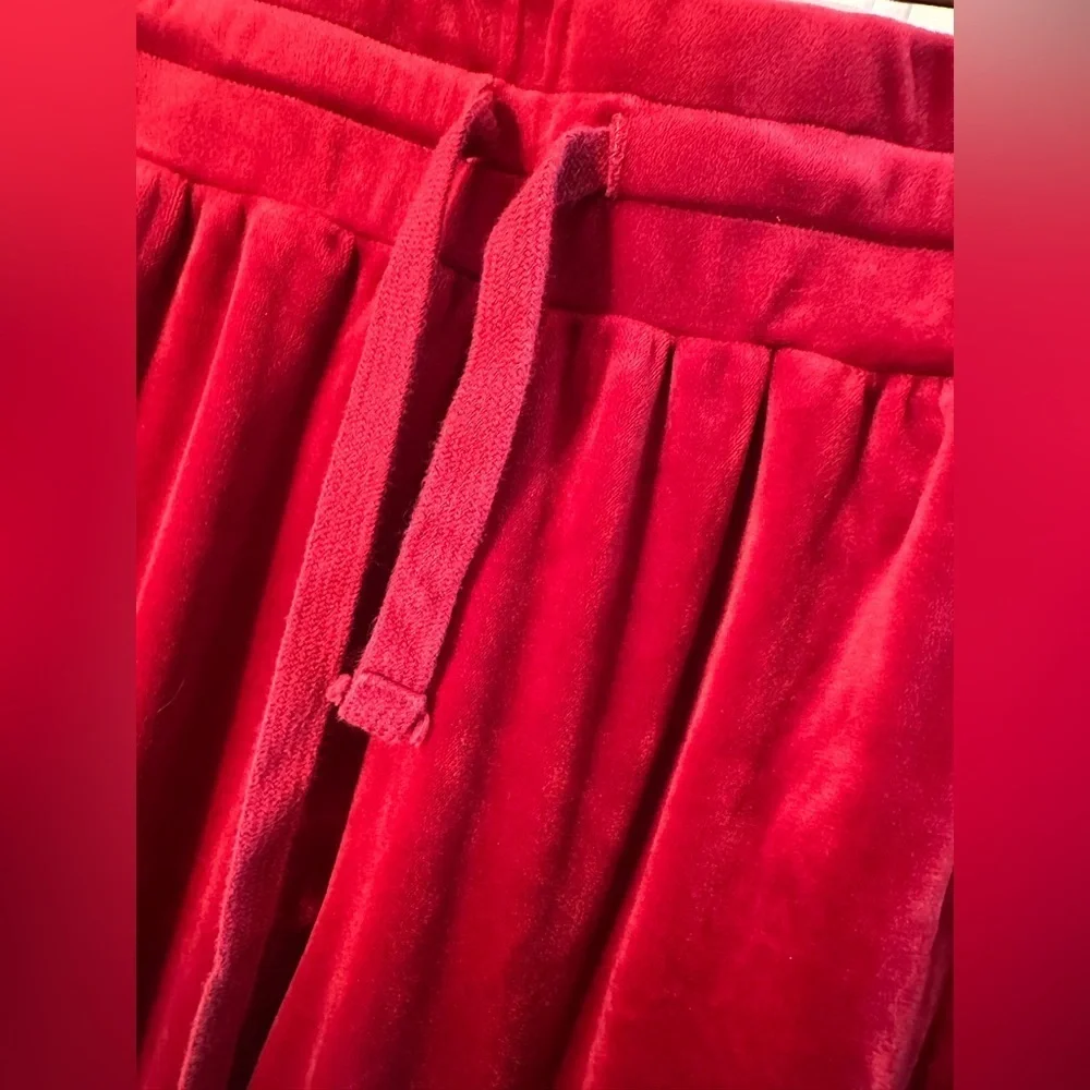 SATURDAY SUNDAY XS Valentine’s Holiday RED Velvety Velour Soft Joggers PRISTINE!